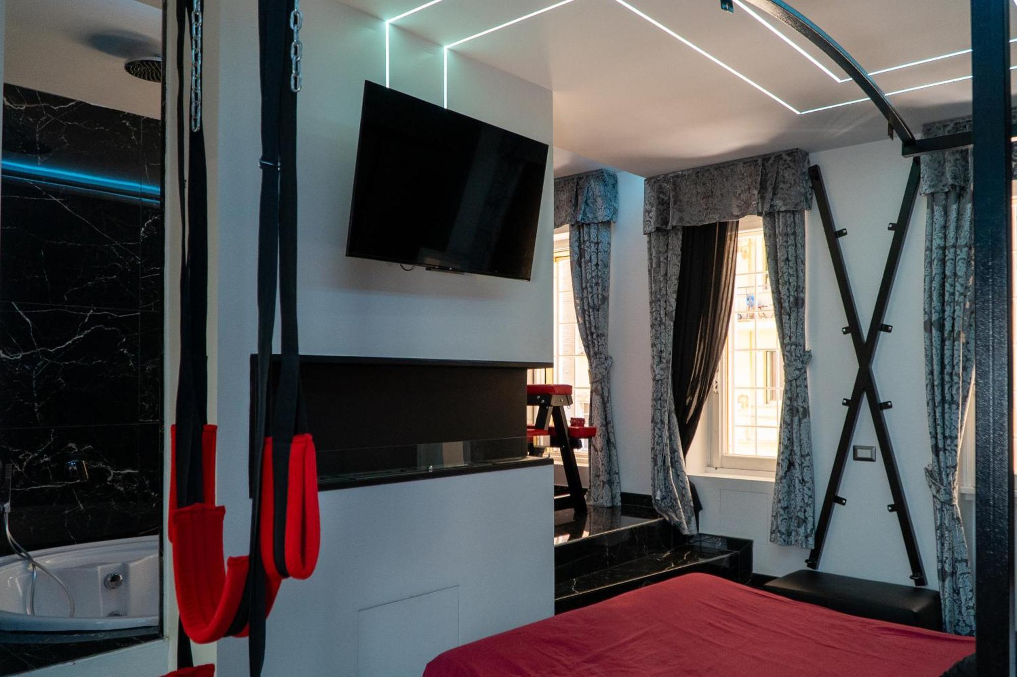 Suite Luxury Bdsm Roma Ngoại thất bức ảnh