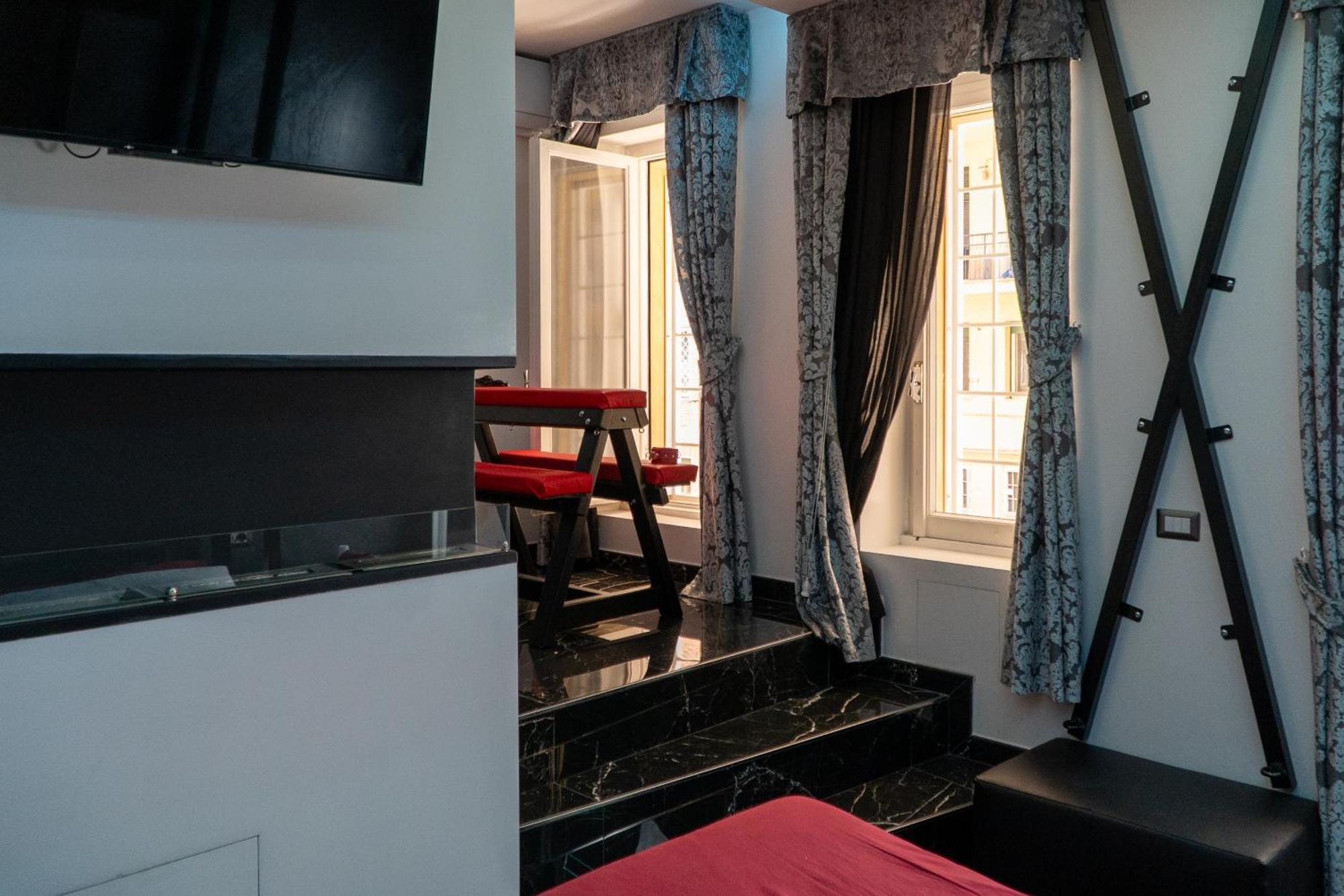 Suite Luxury Bdsm Roma Ngoại thất bức ảnh