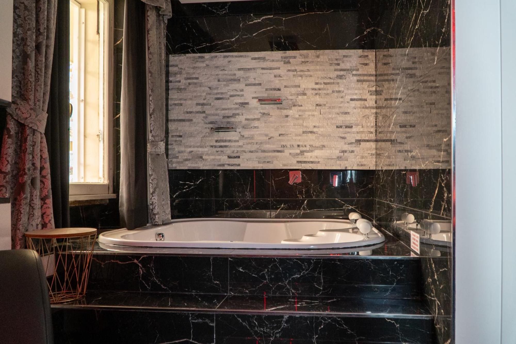Suite Luxury Bdsm Roma Ngoại thất bức ảnh
