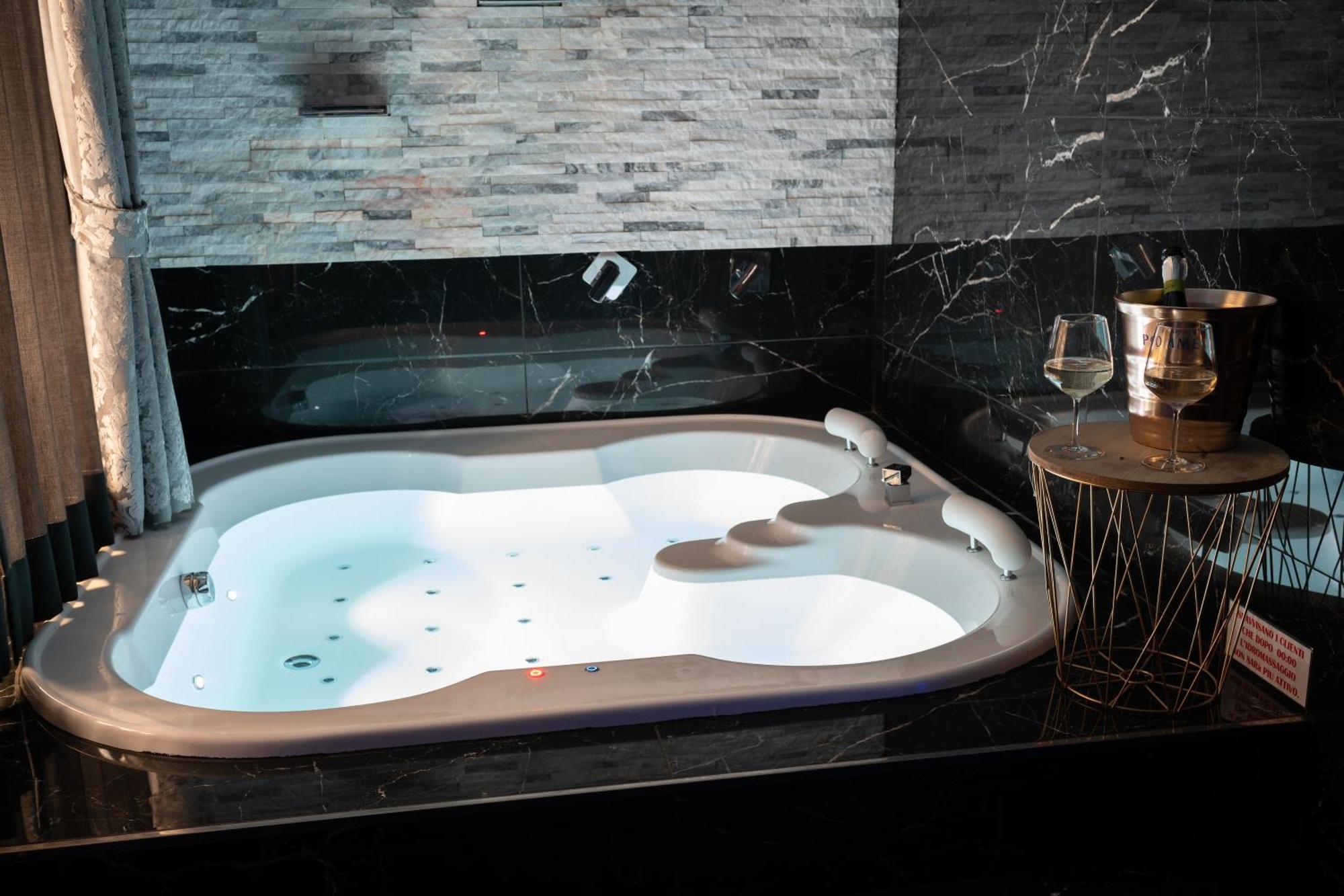 Suite Luxury Bdsm Roma Ngoại thất bức ảnh